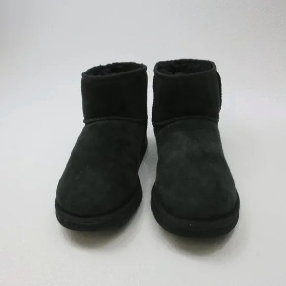 UGG Australia Classic Mini Black Boot 5854 Insulated 6 - Picture 3 of 7